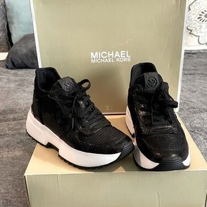 MICHAEL MICHAEL KORS
Muse Glitter Chain-Mesh Trainer
Style# 49R2MUFS1D